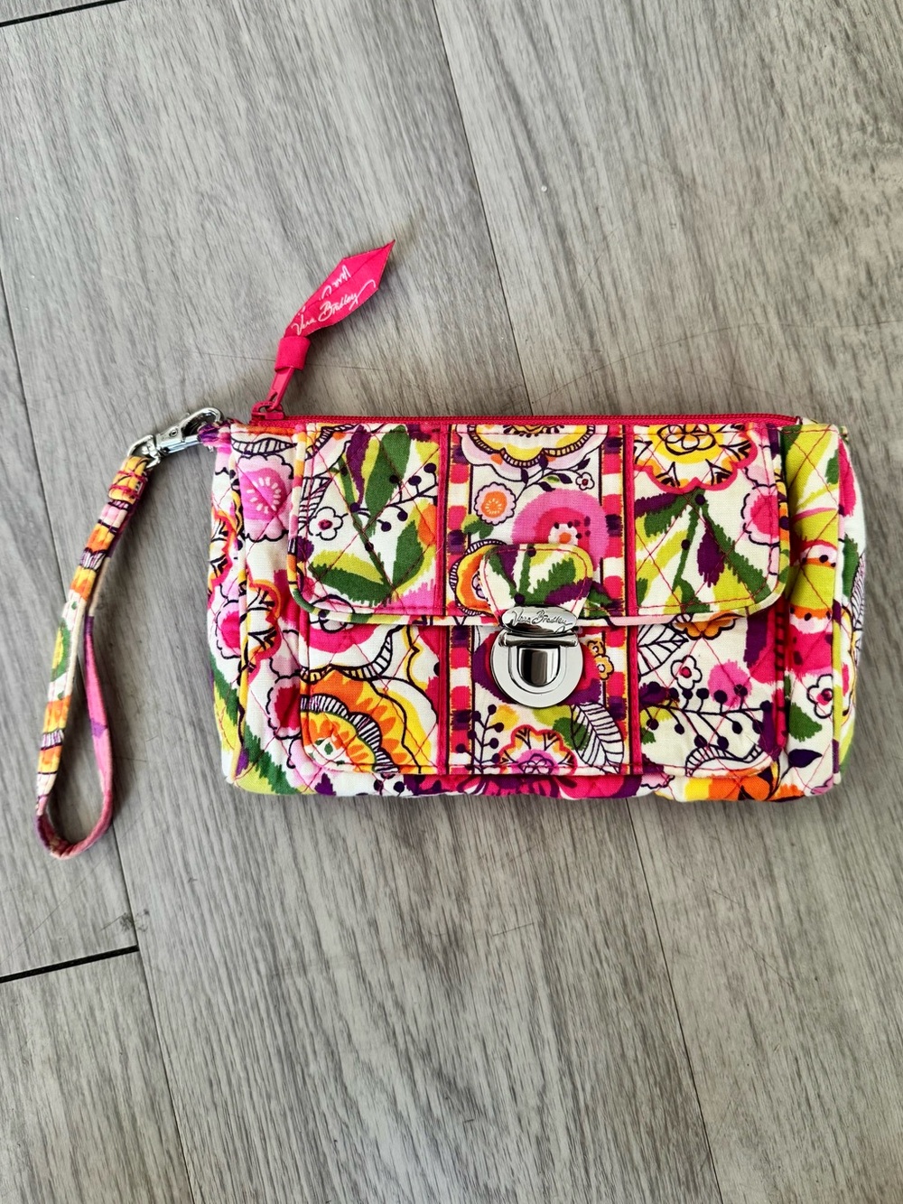 Vera Bradley Clementine Floral Pushlock Wristlet Clutch Pink Quilted